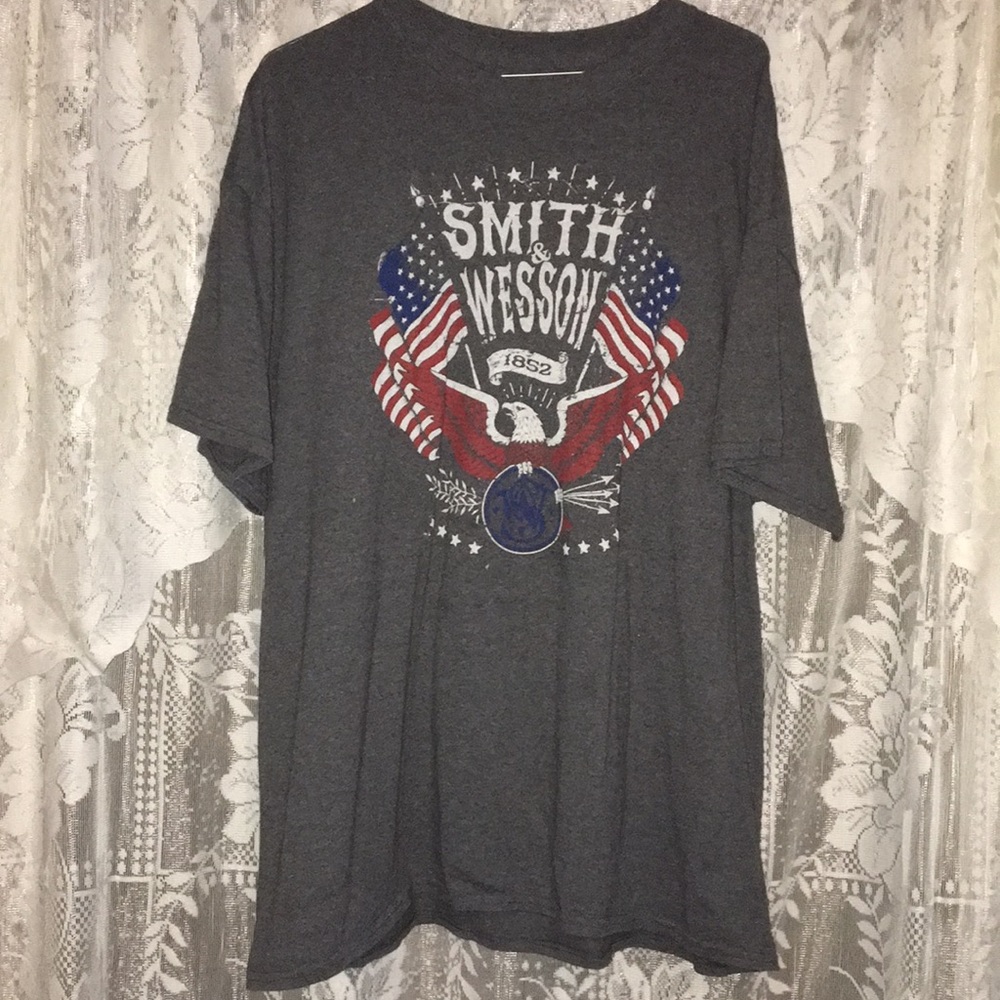 Graphic tee